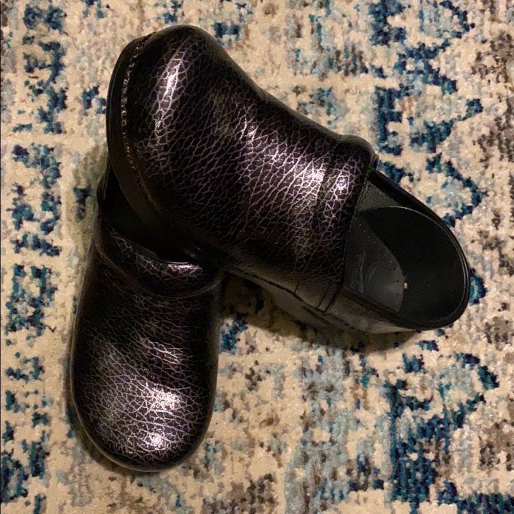 Patent Leather Danskos